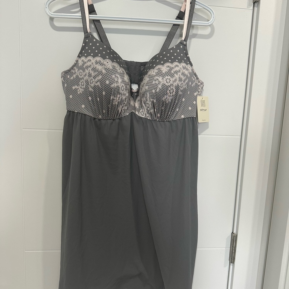 Déesse Elegant Gray Lace Nightgown